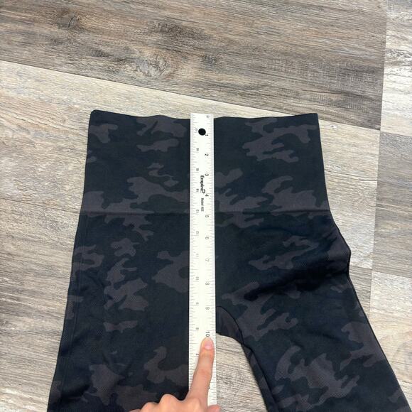 Spanx Look At Me Now Black Green Camo Womens S Stretch Seamless Yoga Leggings - Picture 8 of 10